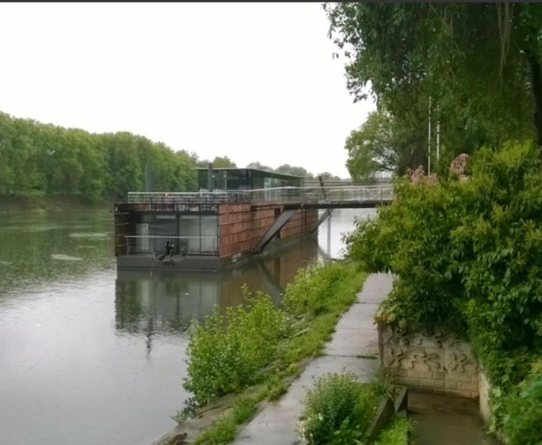 Appartement Au Bord De Seine Épinay-sur-Seine Exteriér fotografie